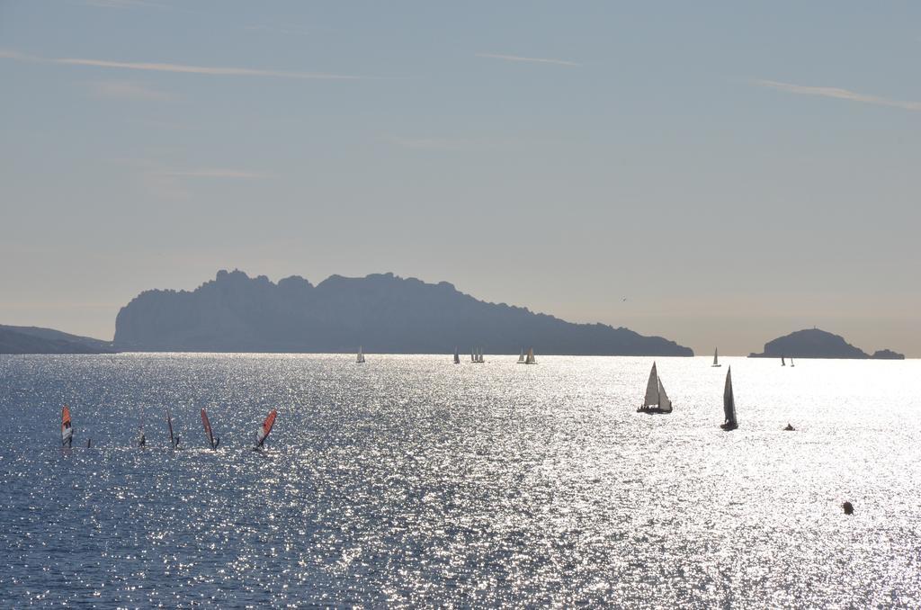 Le Grand Canal Martigues Exterior photo